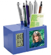 Настольный прибор с часами, датой, термометром и таймером обратного отсчета